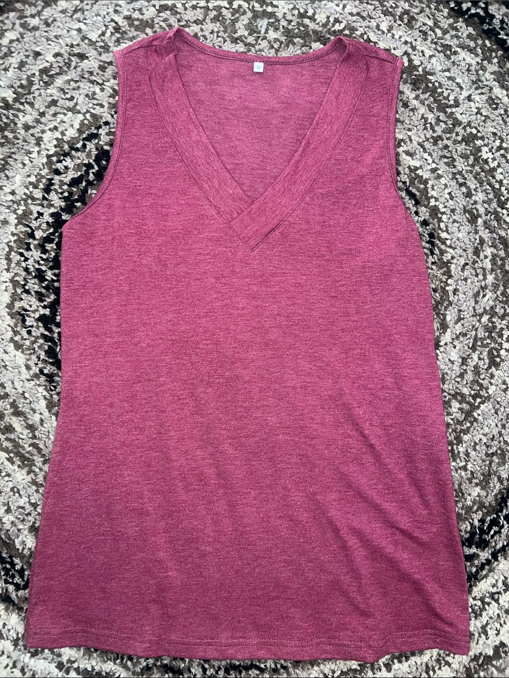 Sleeveless V-Neck Tank Top - Raspberry - Picture 2 of 4
